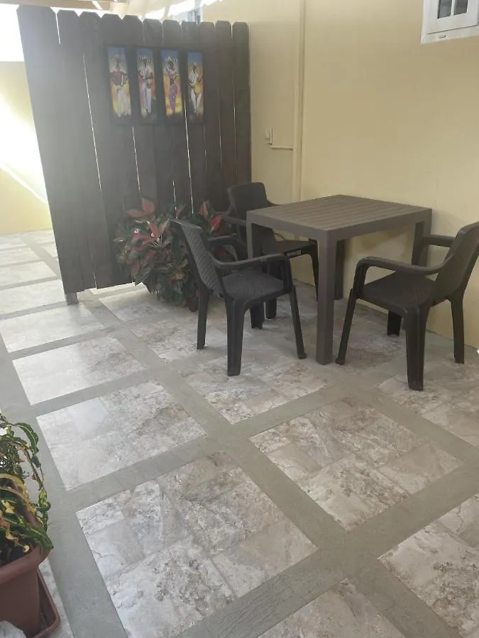 Taminaka Apartamento Comfortable IV contacts